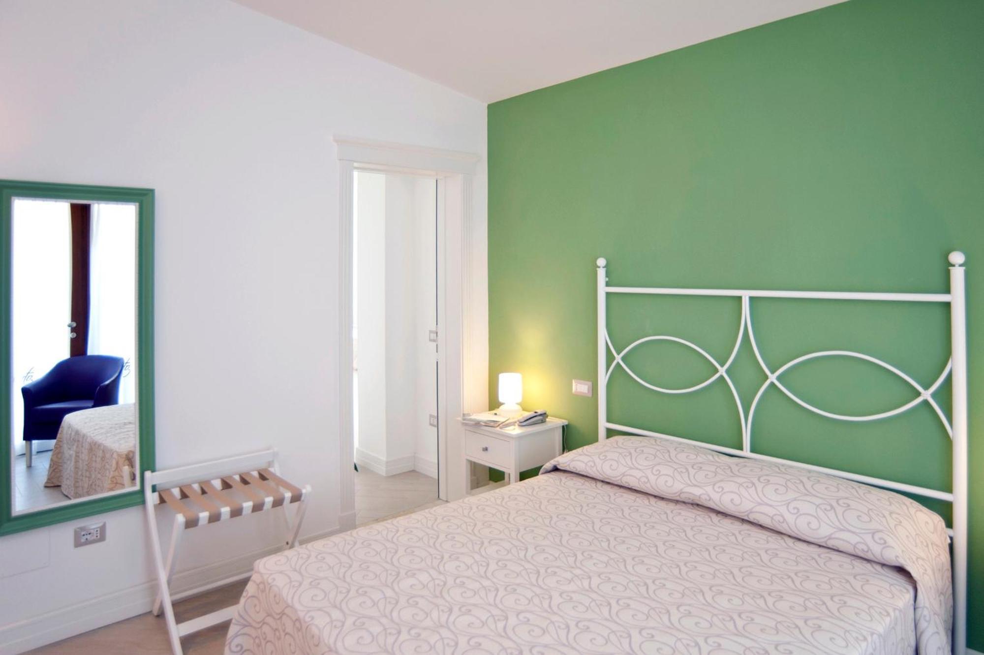 Hotel Residence Il Porto Mattinata Pokoj fotografie